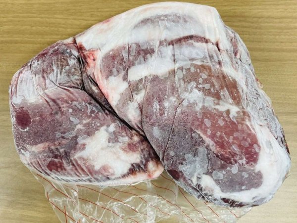 Photo2: LAMB BONELESS LEG WHOLE 2.2~2.8kg (1980yen/kg) / ラム骨なしホール (2)