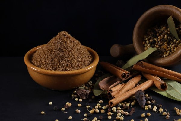 Photo2: RAJAWADI GARAM MASALA 100g BADSHAH/ ガラムマサラ 100g BADSHAH (2)